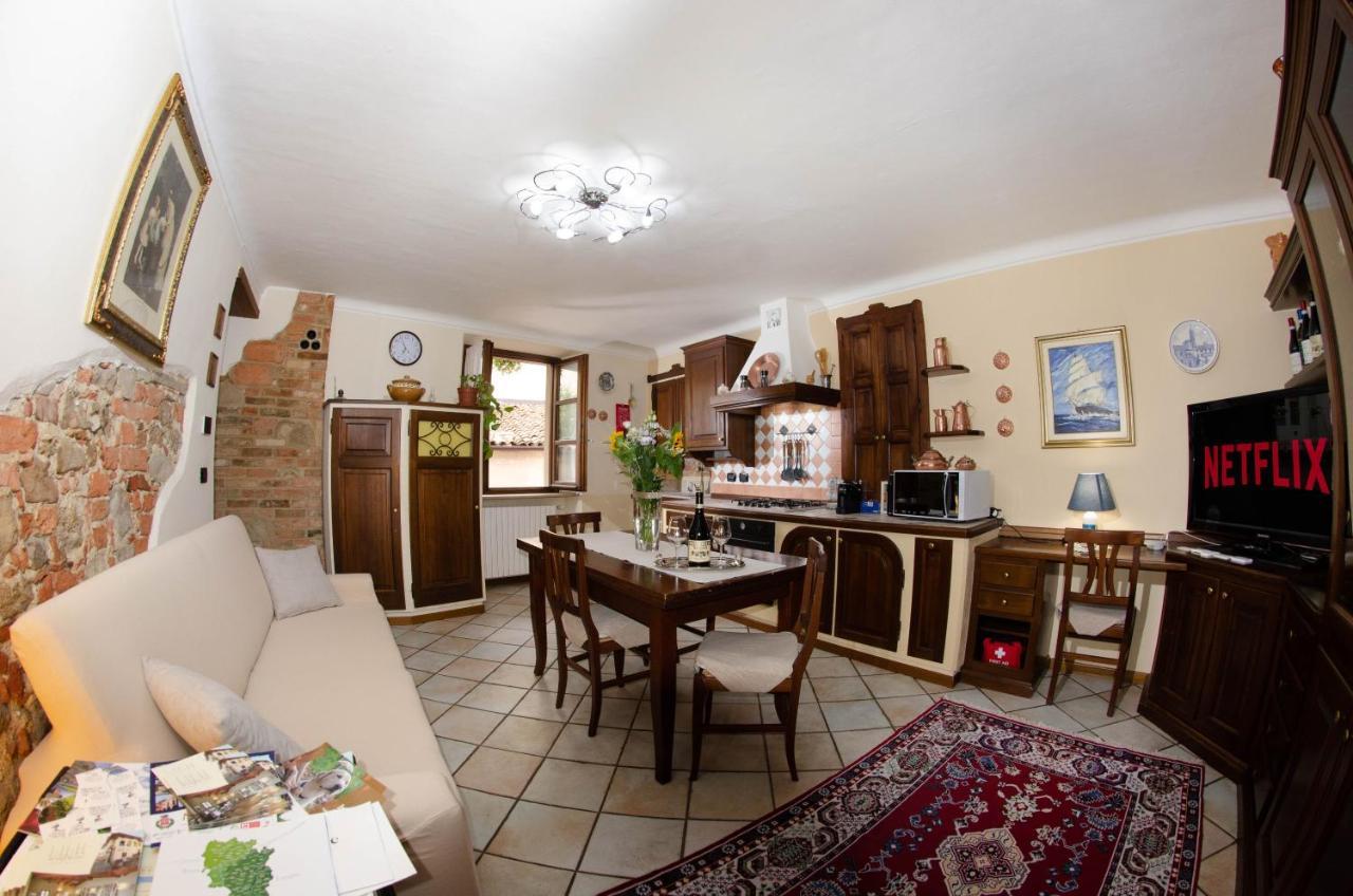 Holiday House Antica Dimora Soggiorni In Langa Centro Storico ลามอร์รา ภายนอก รูปภาพ
